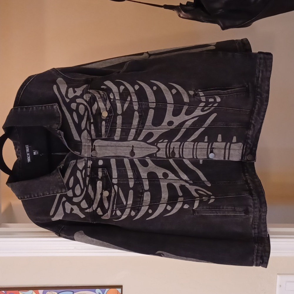 DOLLSKILL TRICKZ N TREATZ 2X SKELETON BONES ON FRONT AND ARMS GREY DENIUM JACKET - Picture 12 of 13